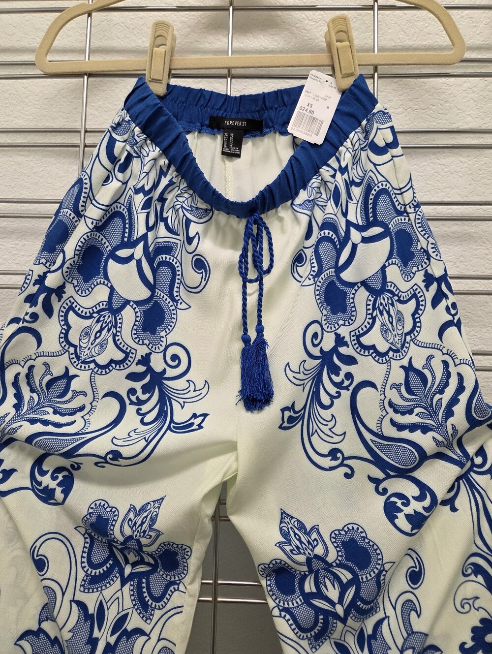 Forever 21 Cream and Blue Wide-Leg Printed Jumpsuit Pants - Picture 6 of 11